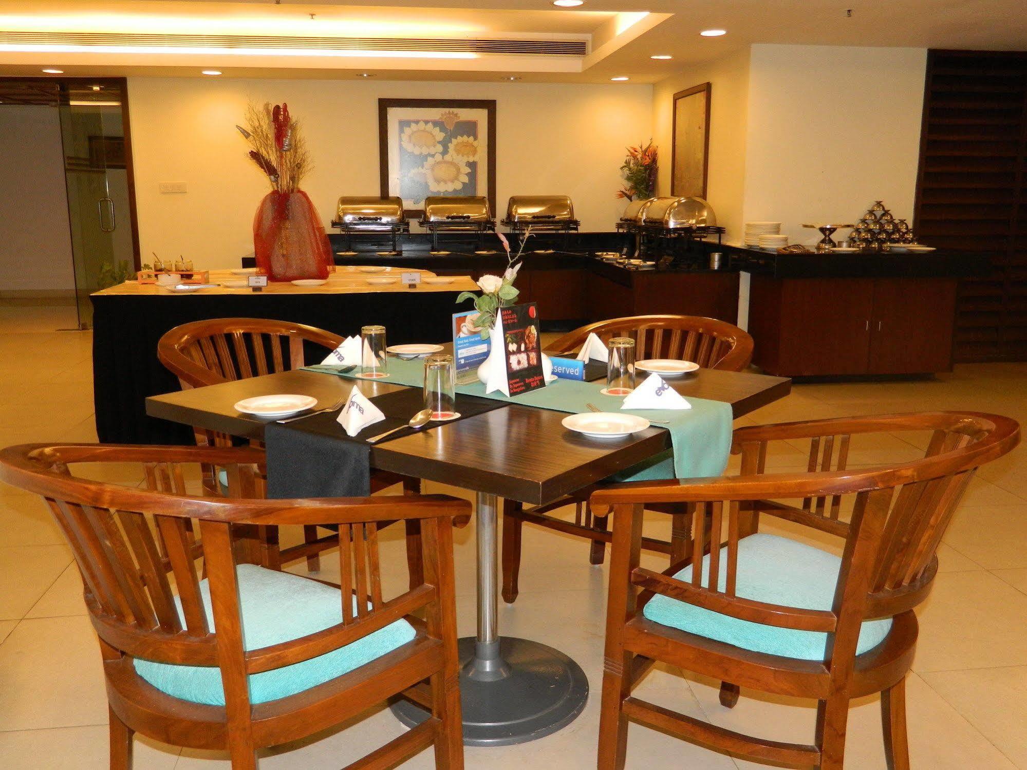 Evoma Hotel Bangalore Exterior photo